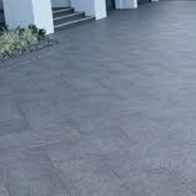 kaip-apsaugoti-terasos-plyteles-nuo-salcio-ir-dregmes