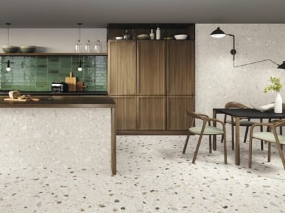 PLYTELĖS GREYSTONE – TURIME SANDĖLYJE