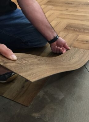 kuo-skiriasi-vinilines-grindys-nuo-laminato kuo-skiriasi-vinilines-grindys-nuo-laminato